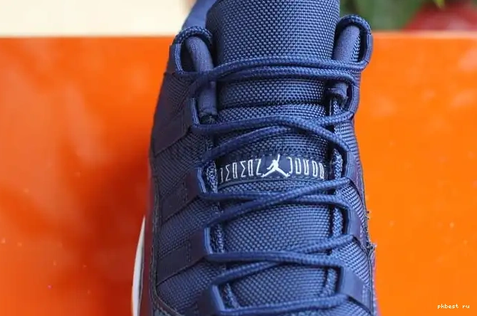 Authentic Air Navy Gum Jordan Low 11 0519